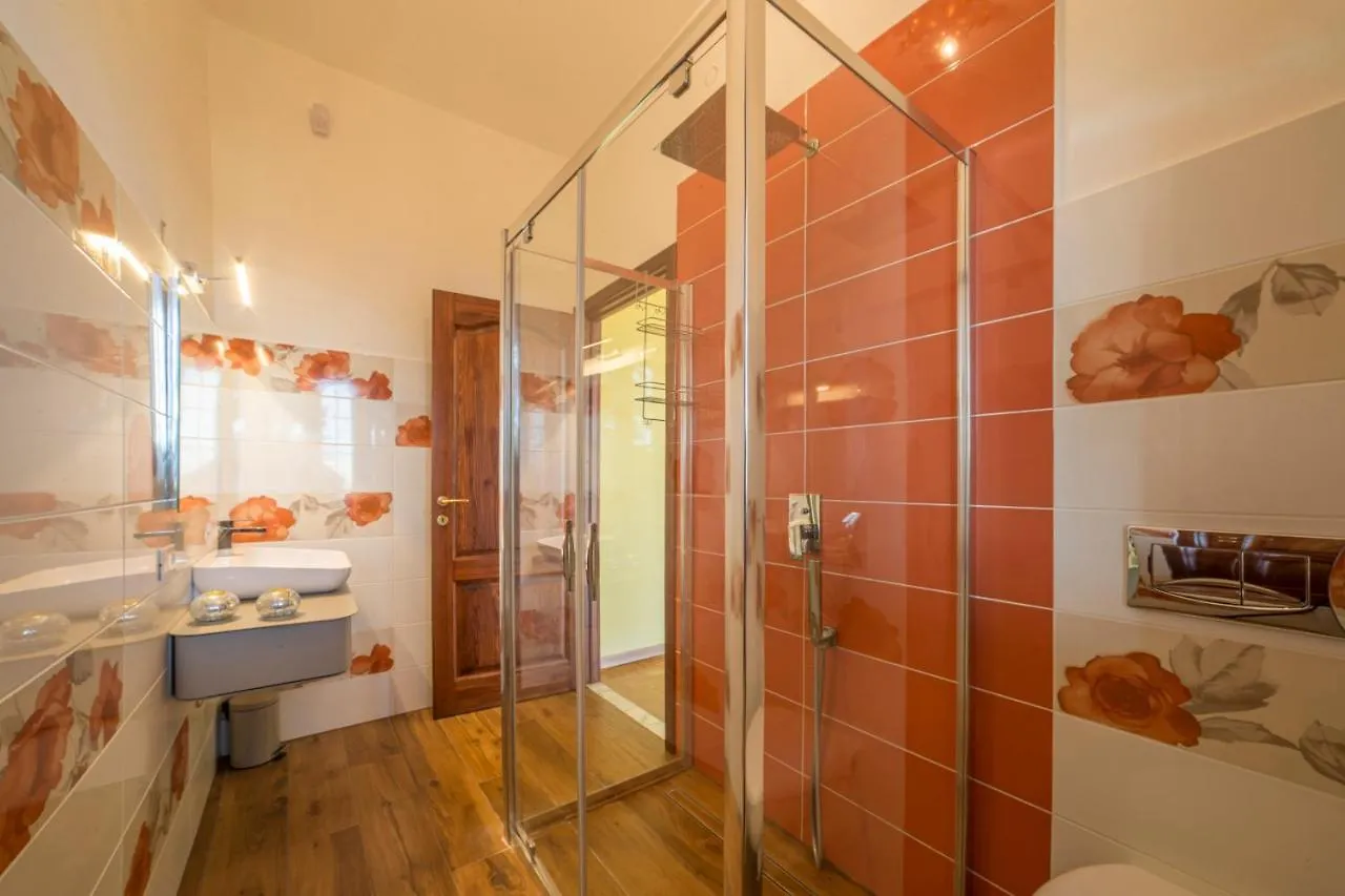 Piombino Apartments - Villa Pari