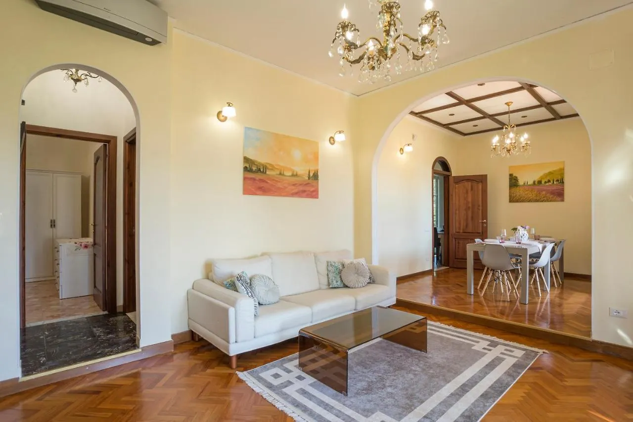 Piombino Apartments - Villa Pari 0*,  Italy