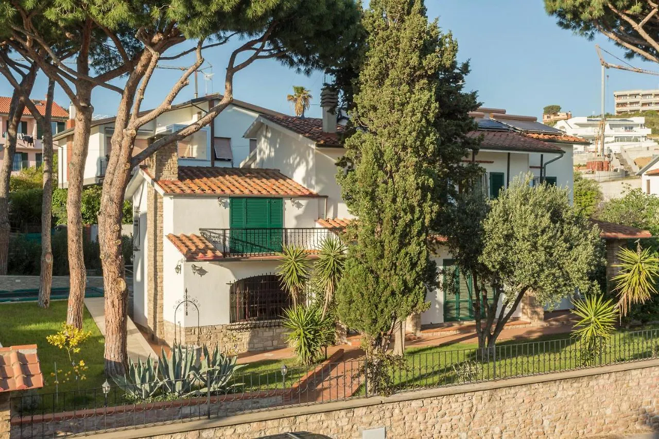 Piombino Apartments - Villa Pari Italy