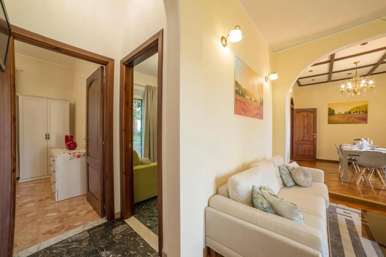Piombino Apartments - Villa Pari