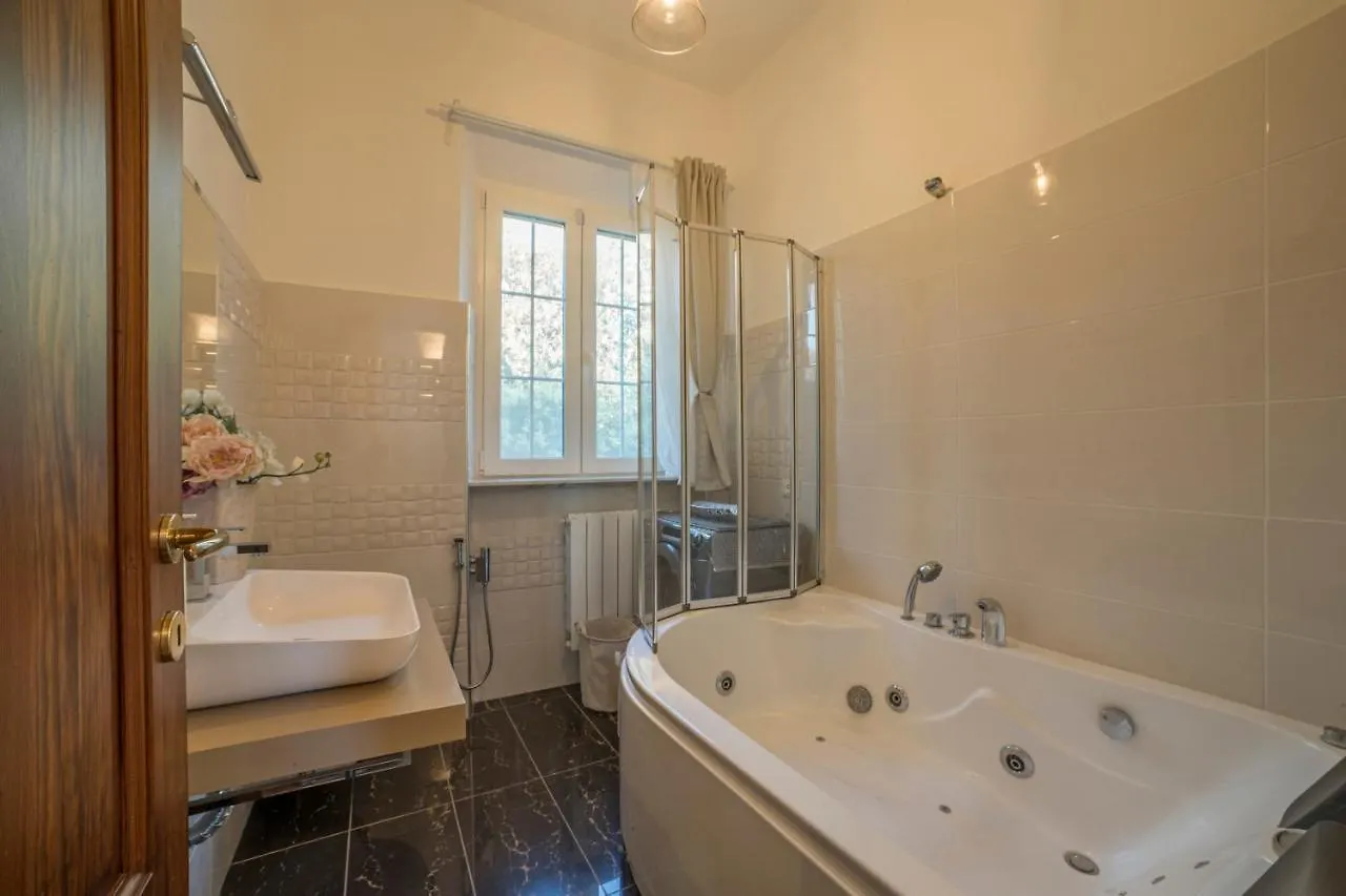 Piombino Apartments - Villa Pari 0*,