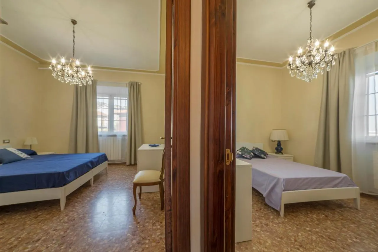 Piombino Apartments - Villa Pari