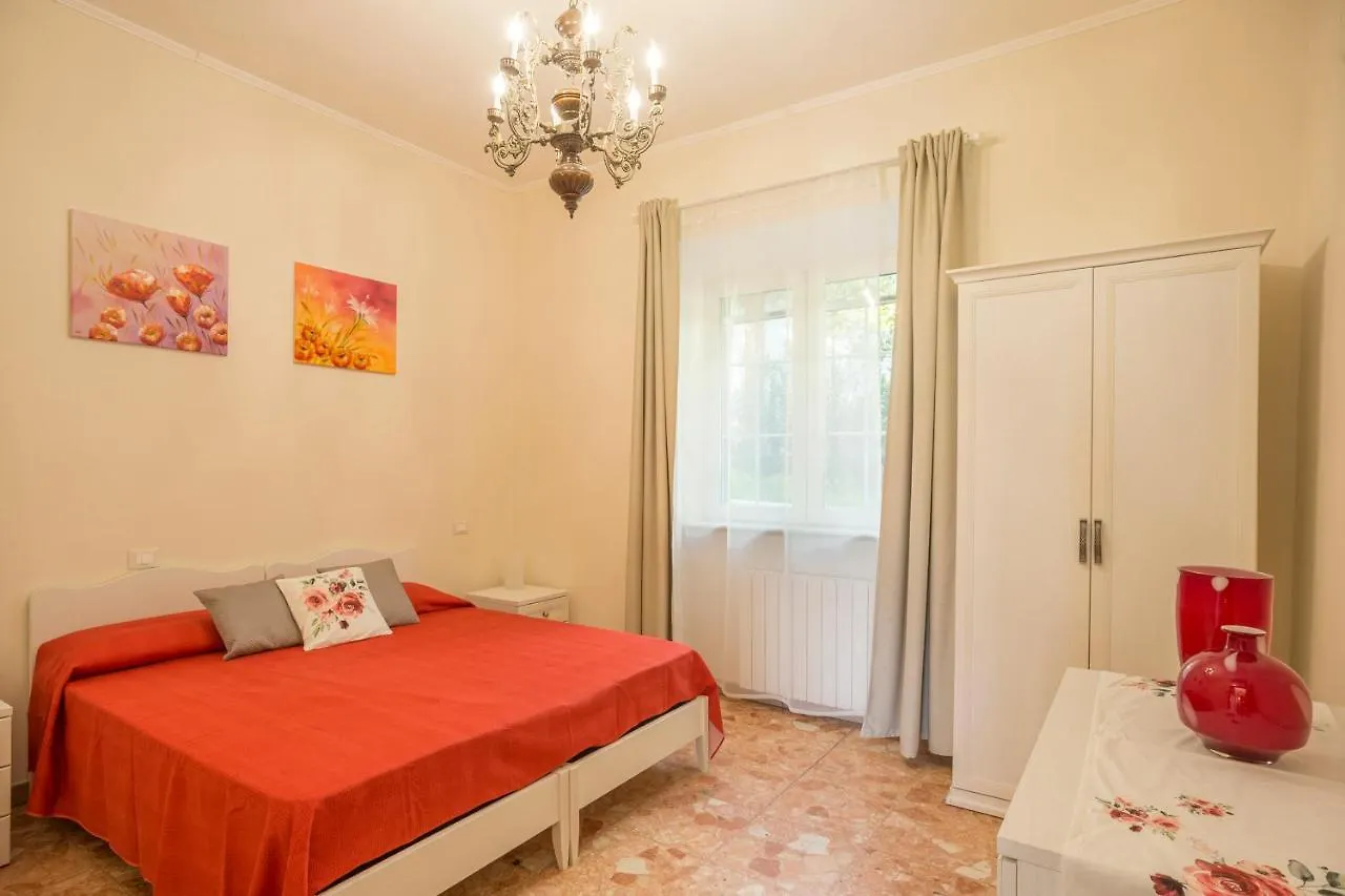 Piombino Apartments - Villa Pari