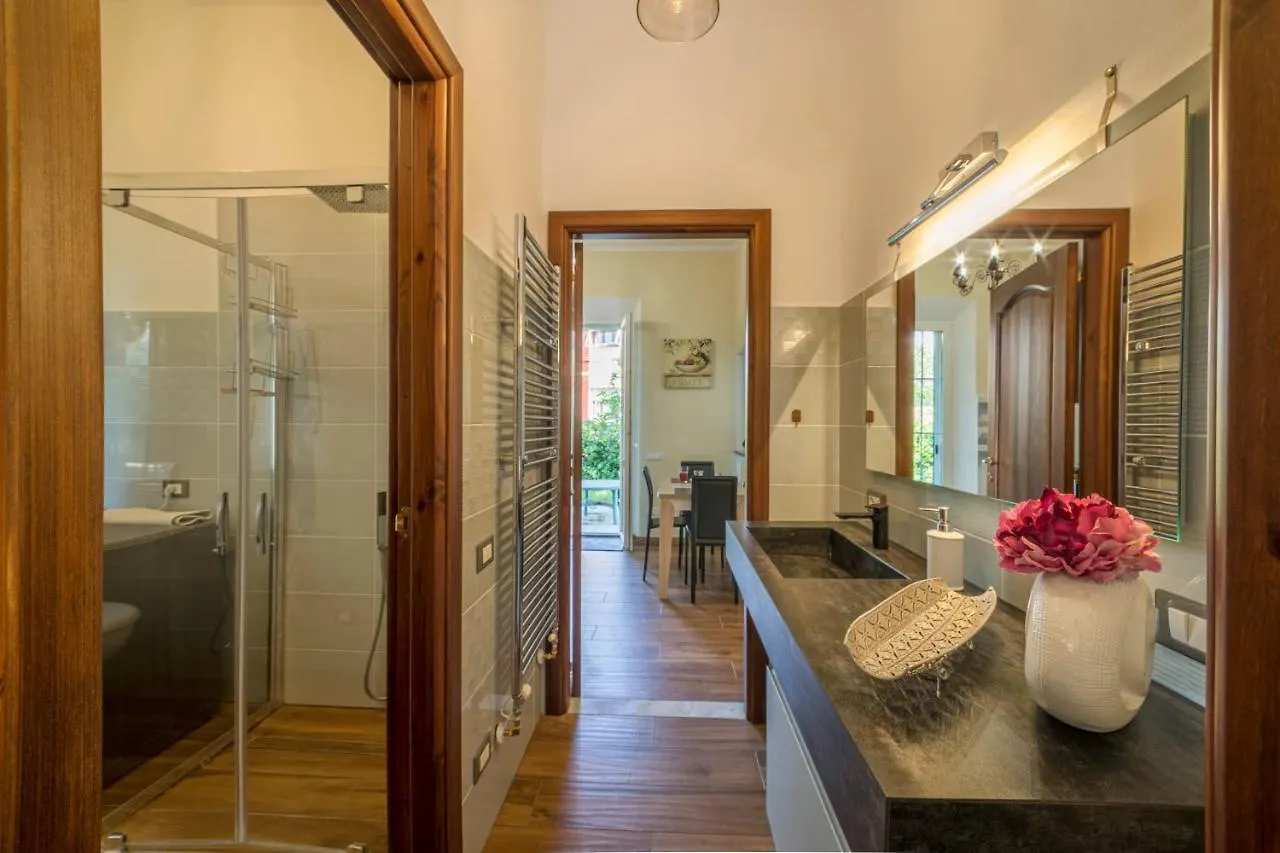 Piombino Apartments - Villa Pari Italy