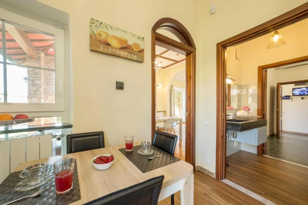 Piombino Apartments - Villa Pari