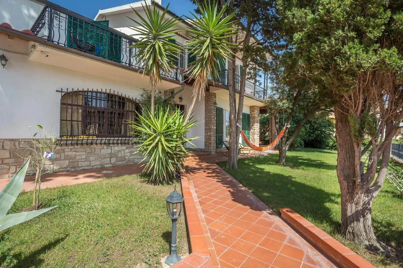 Piombino Apartments - Villa Pari