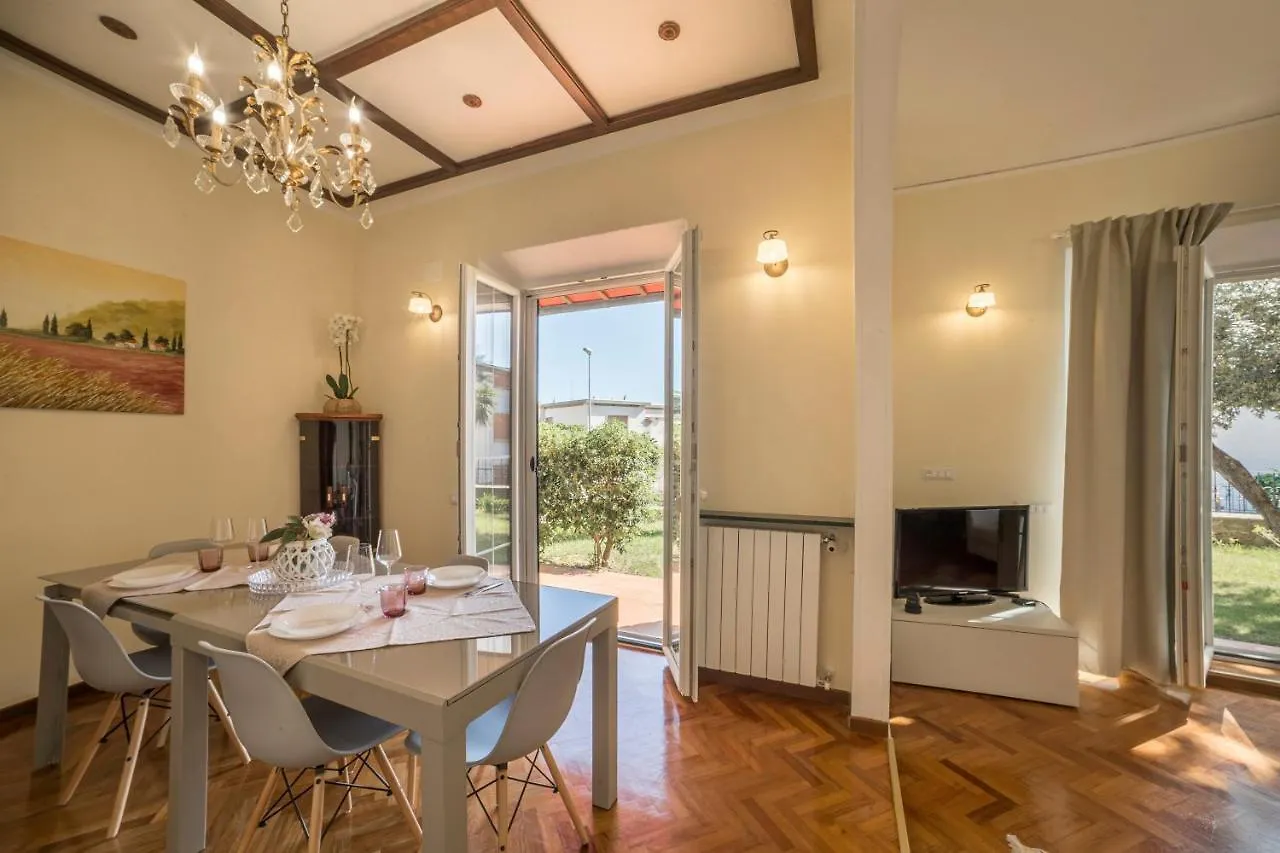 Piombino Apartments - Villa Pari