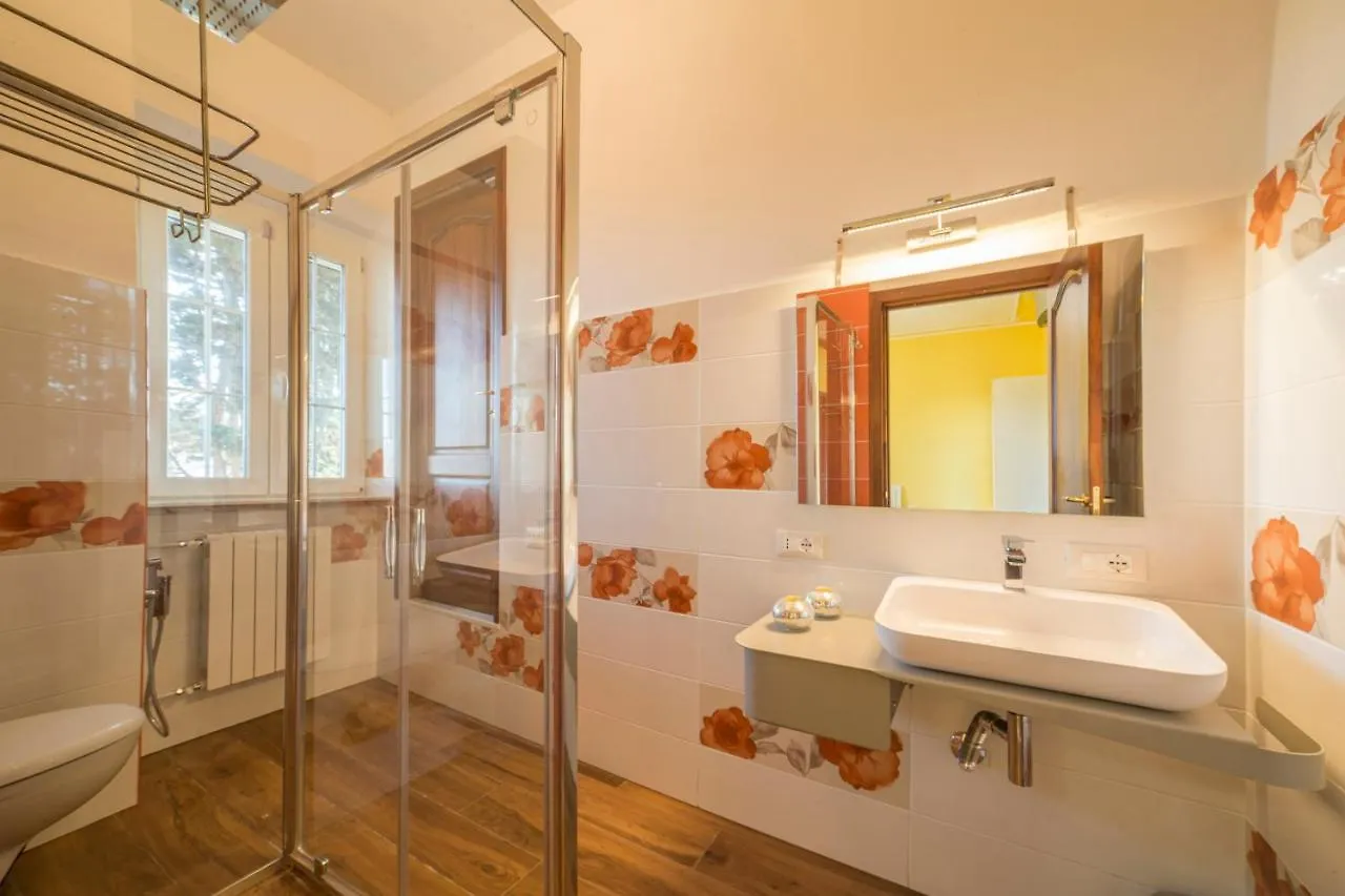 Piombino Apartments - Villa Pari